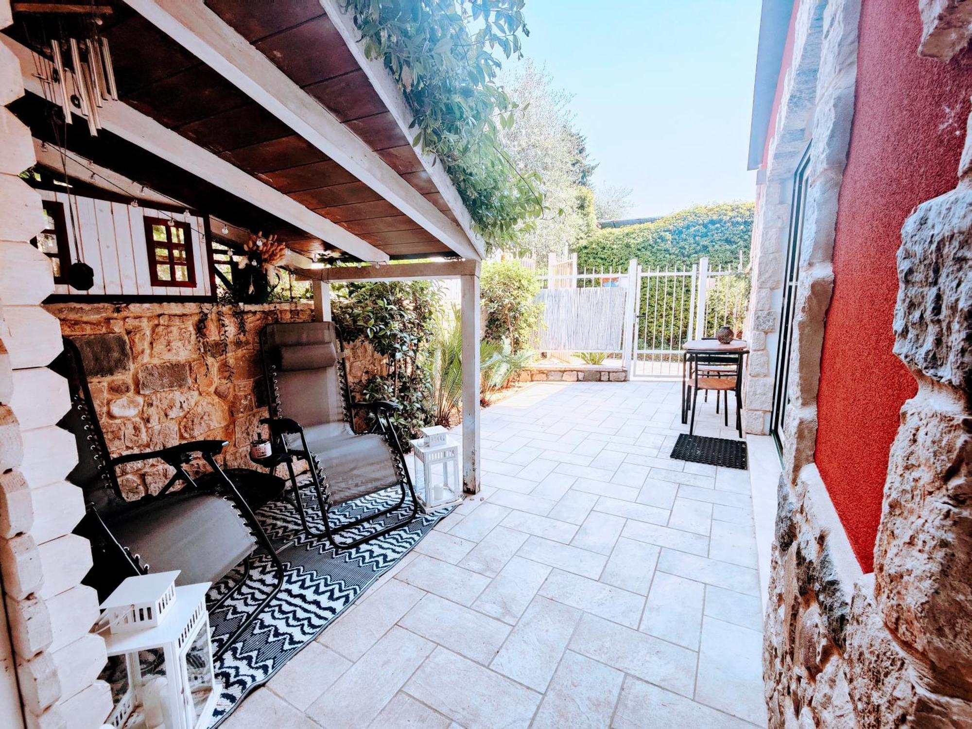 Rifugio Di Giusy, With Swimming Pool Apartment *